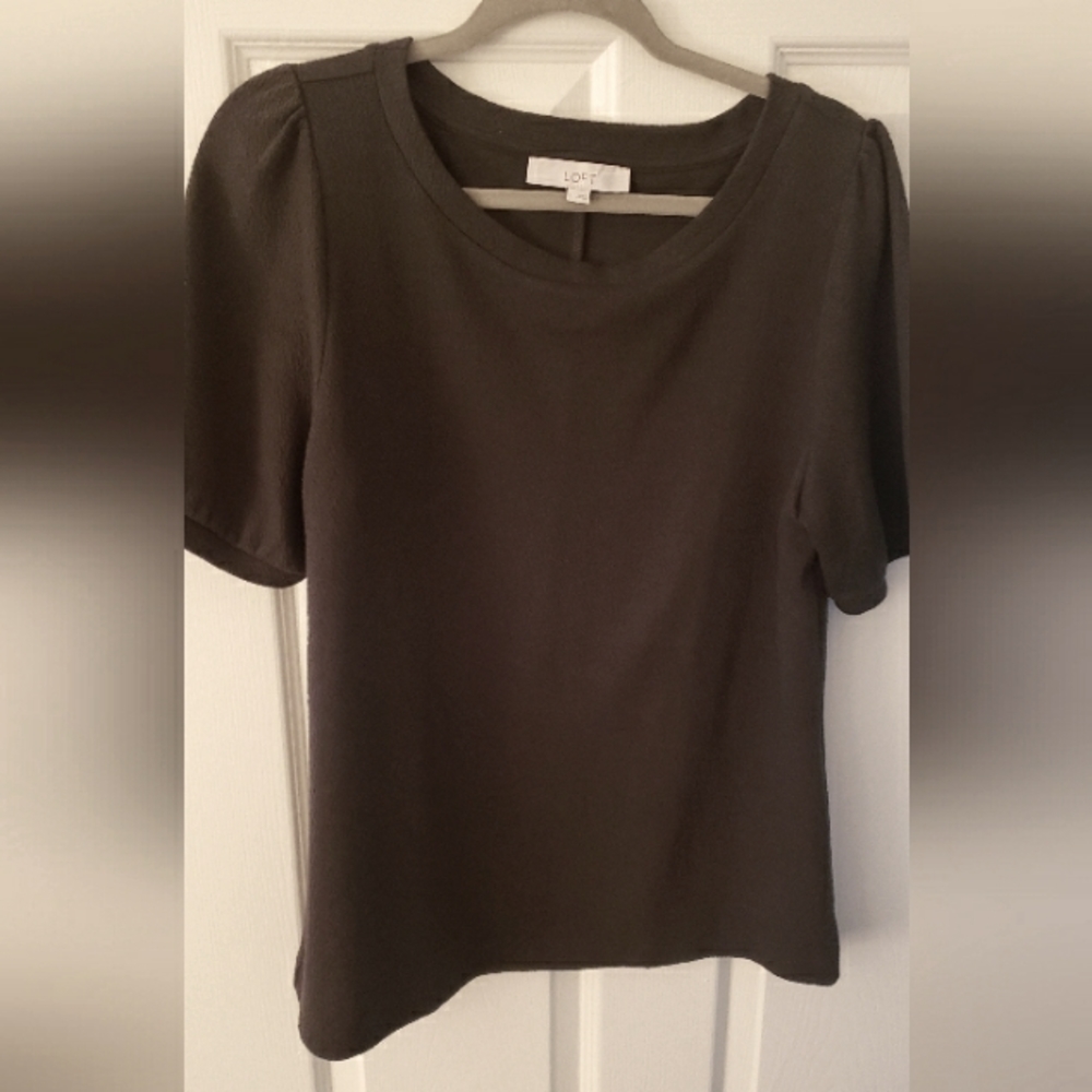 Loft Blouse Puff Sleeve Short Sleeve Green New without tags Large